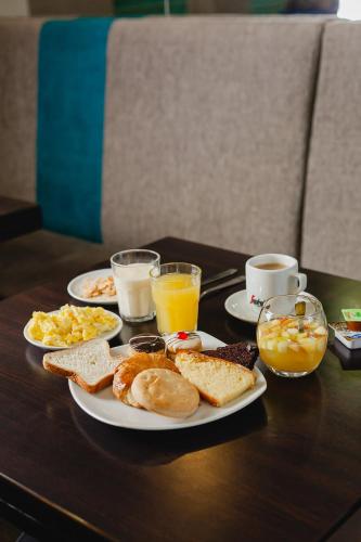 Jídlo v hotelu nebo okolí