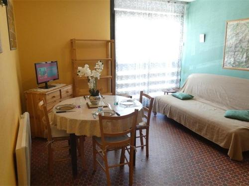 Studio cosy 4 pers, St Lary Soulan, pied des pistes, parking, TV, kitchenette équipée - FR-1-457-324