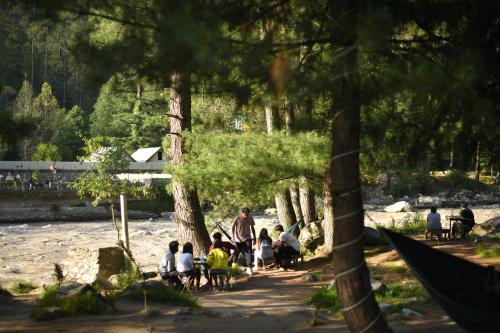 Φωτογραφία από το άλμπουμ του Himtrek Riverside Camps, Kasol σε Kasol
