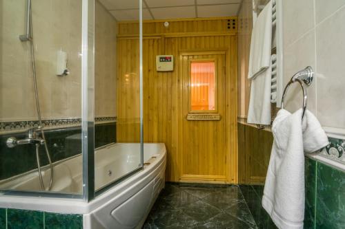 Ένα μπάνιο στο Hotel Royal Borovets