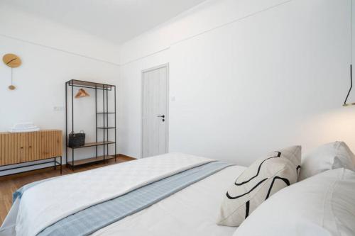 Prime central location Athens, Big Balcony