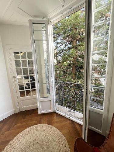 Luxueux Appartement 115m2, 3 Chambres centre ville avec parking à 5 min plage -climatisation photo 17