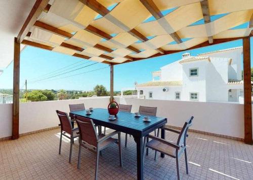 Villa Malmequer Quarteira by FHRAlgarve