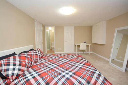 Φωτογραφία από το άλμπουμ του Riz Khan Peaceful Mississauga Home σε Μισισάουγκα