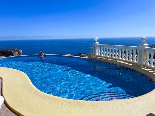 Gallery image of MIRAMAR in Cumbre del Sol