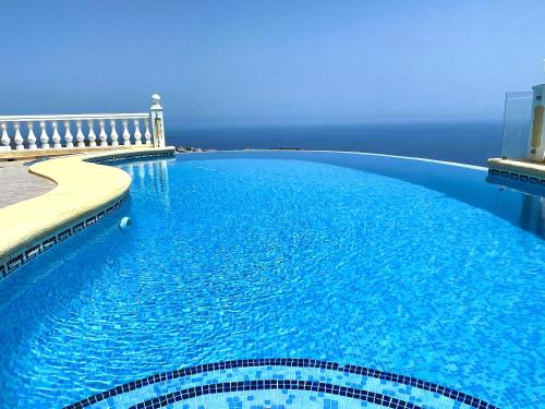 Gallery image of MIRAMAR in Cumbre del Sol