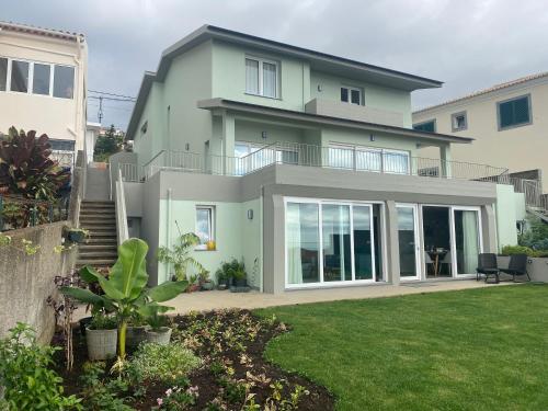 Myrtus - House with sea view and garden