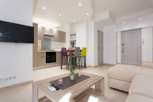 2 pièces de Jonathan - Juan les Pins centre - proche plages