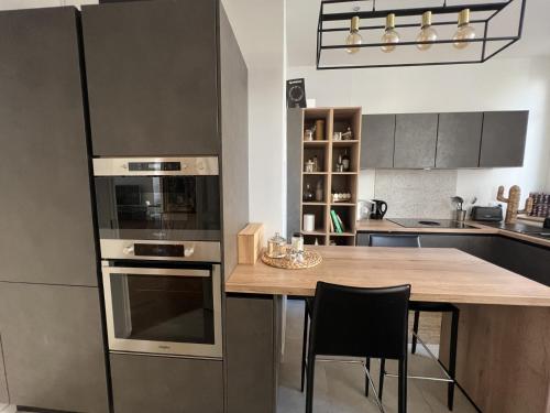 Luxueux Appartement 115m2, 3 Chambres centre ville avec parking à 5 min plage -climatisation photo 24