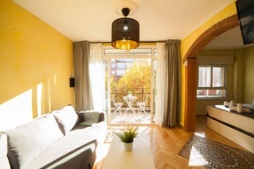 Area soggiorno di Apartment Madrid Areopuerto-Ifema "Temporada"