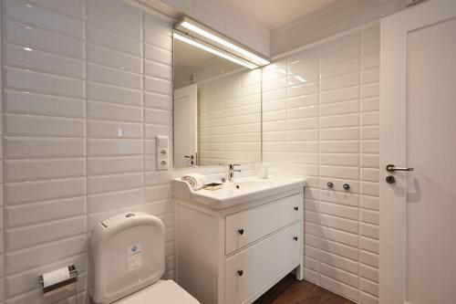 Oceanario 2 Bedroom Apartment - Sea View and Pool