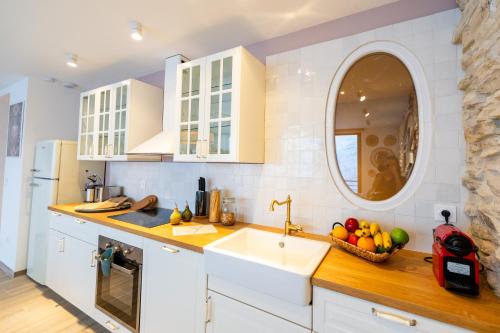 Photo de la galerie de l'établissement Exceptionnel duplex à proximité de Castellane - Le cosy, à Marseille