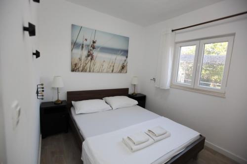 Trogir Čiovo Large Sea View apartment near the sea in Okrug