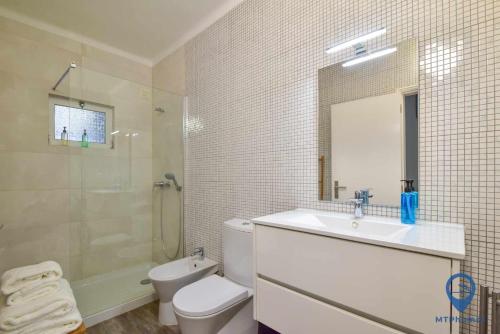 Phòng tắm tại T1 Perto da Praia