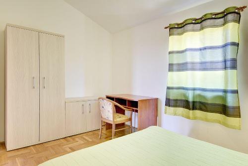Apartment Malvazija