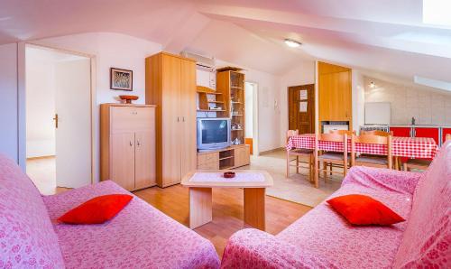 Appartement nur 800 Meter bis zum Sandstrand mit Klima, WLAN, Haustiere sind erlaubt