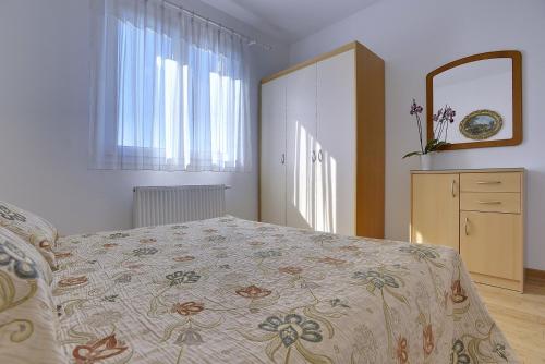 Neue Ferienwohnung mit Parkplatz, Klima in einer ruhigen Lage von Pula