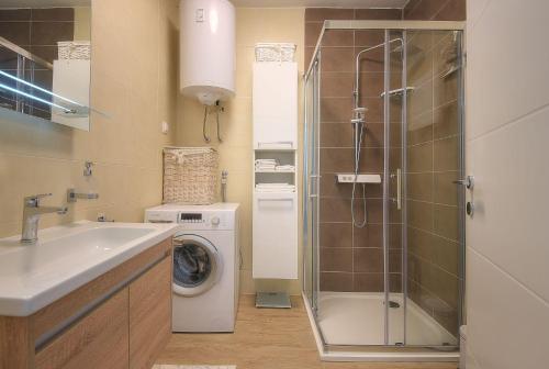Modernes Apartement mit Meerblick