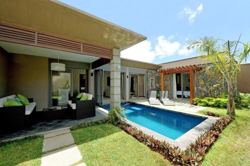 Bazén v ubytování Charming villa with private pool in Grand Baie nebo v jeho okolí