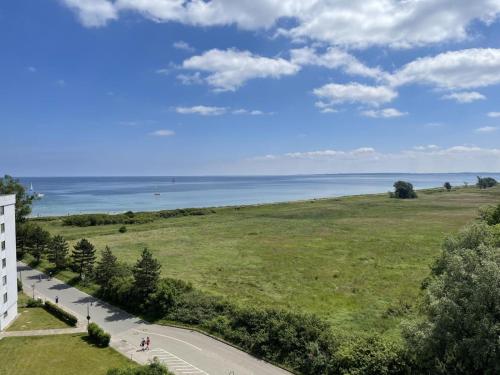 a view of the ocean from a building at Apartment Fördeblick in Damp