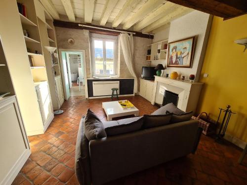 Φωτογραφία από το άλμπουμ του Appartement charmant, 3 chambres, centre de Meung-sur-Loire, près de la Loire et du château - FR-1-590-246 σε Meung-sur-Loire