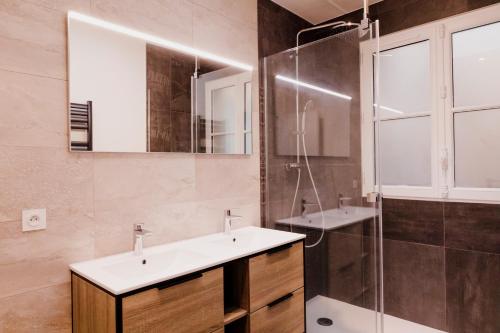 Bany a Luxueux duplex Elysées