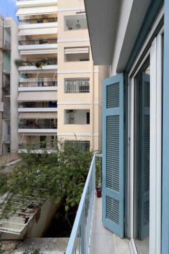 Cozy Cityscape Apartment in Athens