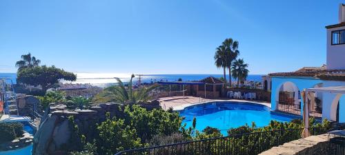 Capistrano Village Leo's Smile House, by VG