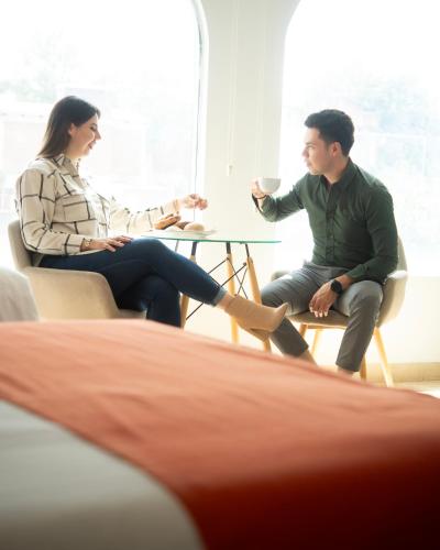 Clientes alojados en Hotel Atenas