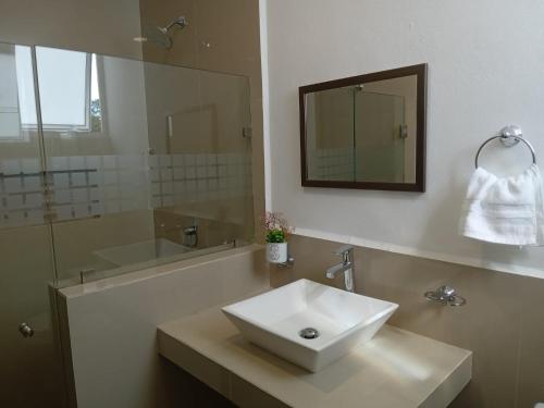 Ένα μπάνιο στο Villas Carlota Cancún
