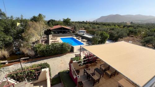 Arion Stables & Apartments