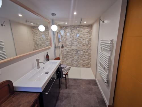 Billede fra billedgalleriet på Treehouse - Funky home - Terrasse sur le toit - Mezzanine - full appartment i Rouen