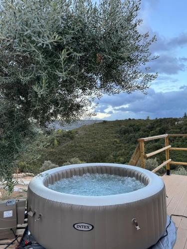 Φυσικό τοπίο κοντά σε οργανωμένο κάμπινγκ