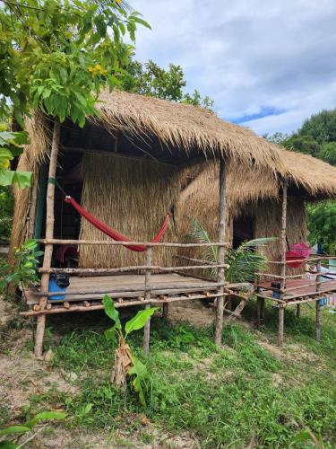 ロン島にあるSweet Jungle Campingのギャラリーの写真
