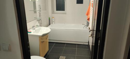 Ванная комната в 3 camere, zona linistita, parcare privata
