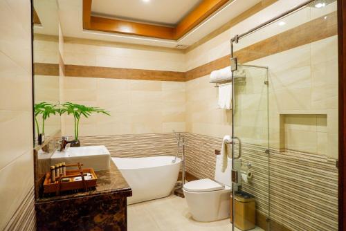 Koupelna v ubytování Highland Bali Villas, Resort and Spa