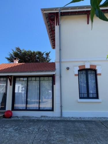 Photo de la galerie de l'établissement Mimizan Plage Sud Villa Primrose bord de mer, à Mimizan