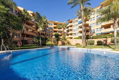 Spectacular Sea View Duplex - near Duquesea port, Manilva