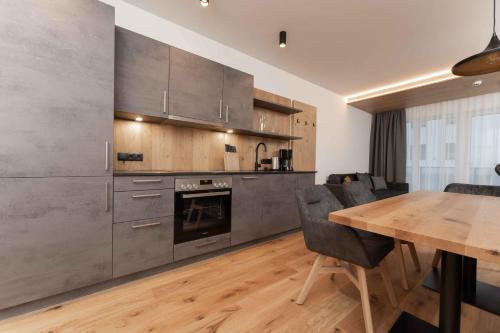 Una cocina o zona de cocina en A CASA Serenity
