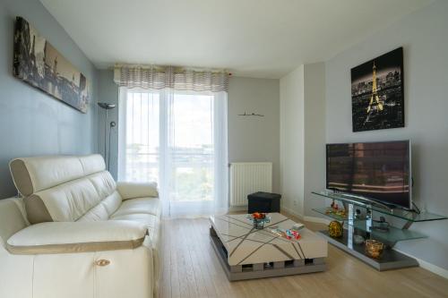 Photo de la galerie de l'établissement Espace Moderne et Accueillant proche transport, à Châtenay-Malabry