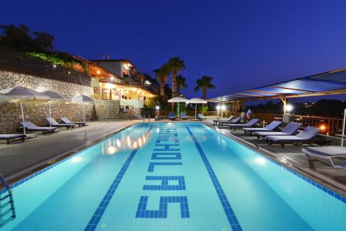 Patara Delfin Hotelの敷地内または近くにあるプール