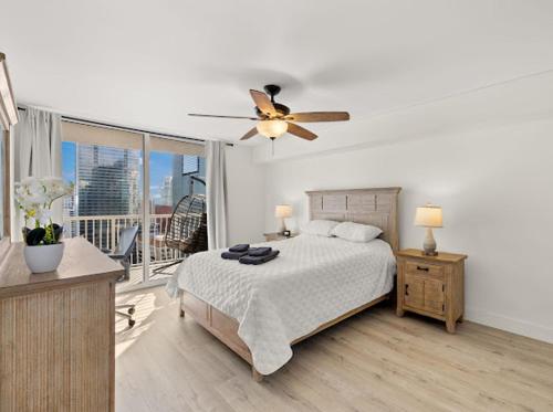 Brickell Luxe - Best Balcony - 32nd Fl - Luxe Waterfront & City Views - Furnished Balcony - Walk-Water-WiFi photo 33