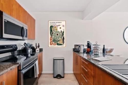 Brickell Luxe - Best Balcony - 32nd Fl - Luxe Waterfront & City Views - Furnished Balcony - Walk-Water-WiFi photo 27