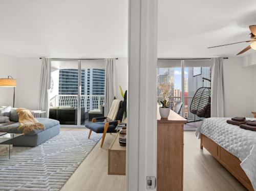 Brickell Luxe - Best Balcony - 32nd Fl - Luxe Waterfront & City Views - Furnished Balcony - Walk-Water-WiFi photo 31