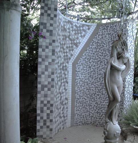 Κήπος έξω από το Xaviera Guest House