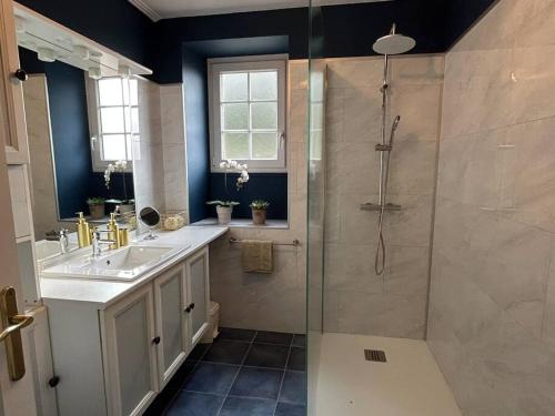 Ένα μπάνιο στο Gîte Marguerite - Au coeur de la campagne