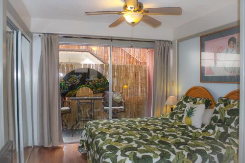Retro Oasis Hawaiian King Apartment condo_2