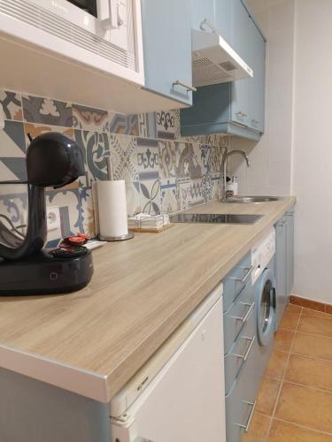 Kuchyň nebo kuchyňský kout v ubytování Atrium Alcala Centro Estudios