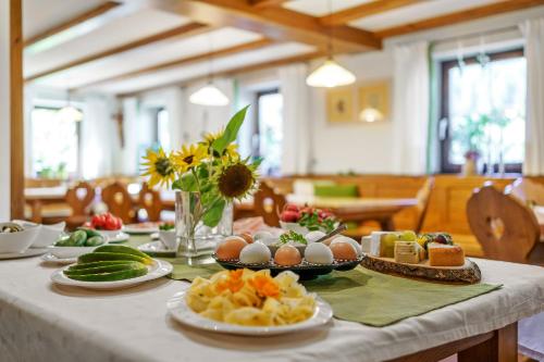 Mad på feriegården eller i nærheden