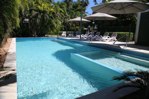 Kolam renang di atau dekat dengan Cocos Beach Bungalows